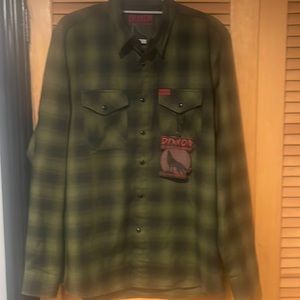 Dixxon lone wolf flannel in excellent condition with tags size medium